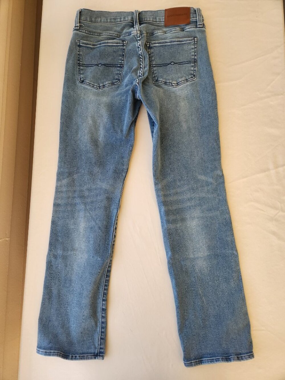 Lucky Brand Sweet Mid-Rise Straight Factory Washed Jeans Size 8/29 - Picture 3 of 9